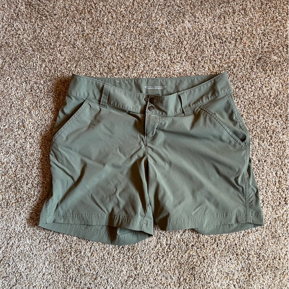 Columbia Shorts